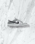 Dunk Low "Goldens Gase" - Argenté